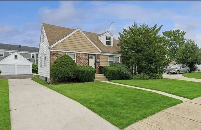 551 Emerson Street photos photos