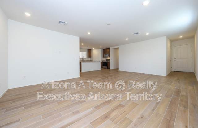 9122 East Red Bluff Court Gallery 2