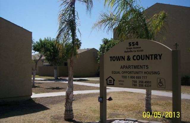 Town & Country Gallery 2