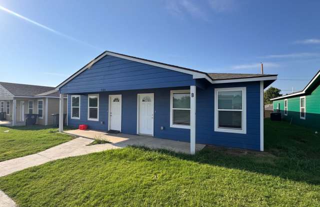 3 bed 2 bath Duplex. Gallery 3