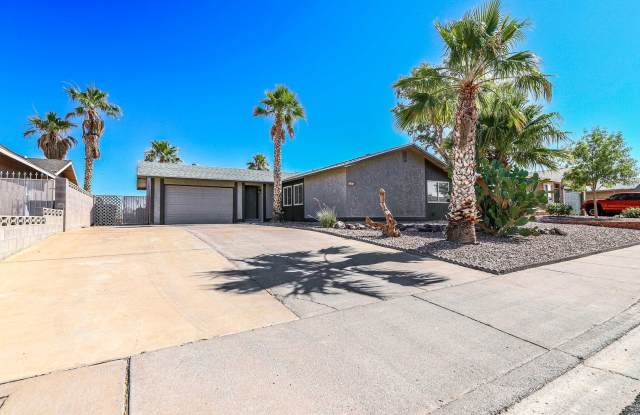 Private Pool Retreat in the Heart of Henderson! photos photos
