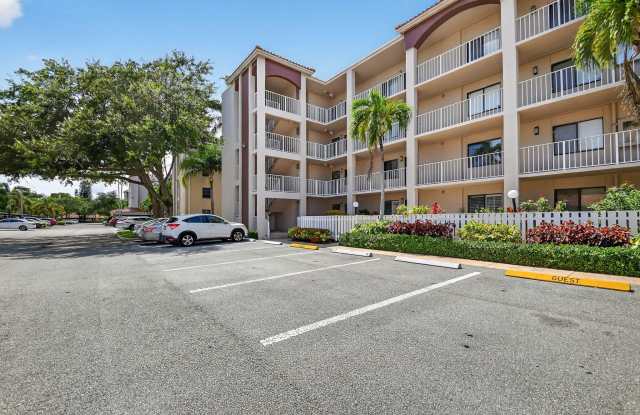 6193 Pointe Regal Circle Gallery 4