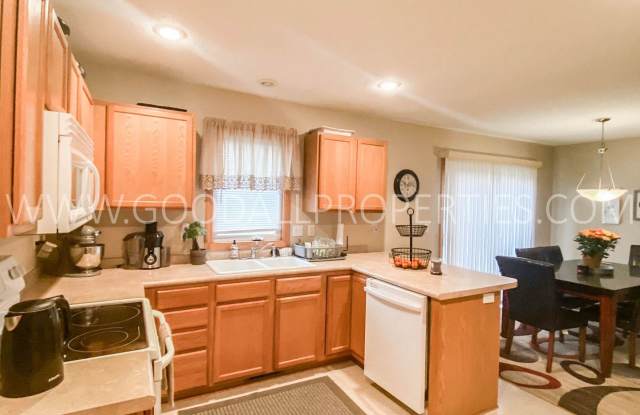 4 Bedroom 2.5 Bath home in Grimes Gallery 3
