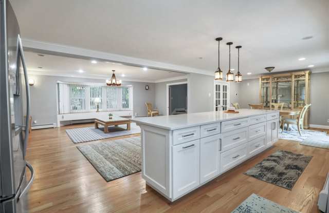 23 Marwood Pl - 23 Marwood Place, Stony Brook, NY 11790