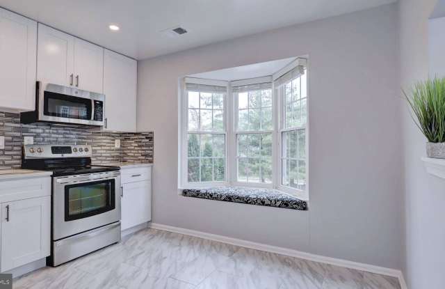 6714 MOCKINGBIRD WOODS COURT Gallery 2