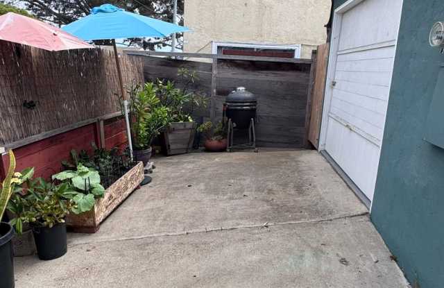 Charming & Cozy Home Near the Beach! Gallery 2
