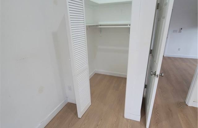 7103 Yarmouth photos photos