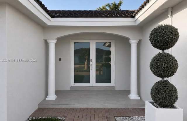 15425 SW 168th Ter photos photos