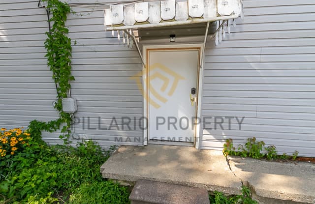 52 S Greenwood St - 52 South Greenwood Street, Greenwood, IN 46142