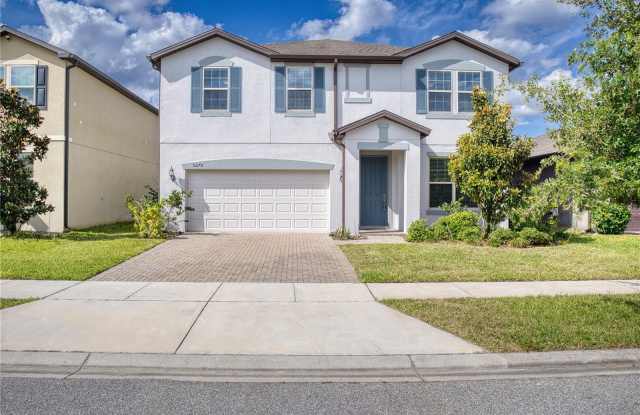 5270 BRYDON WOODS Circle Gallery 1