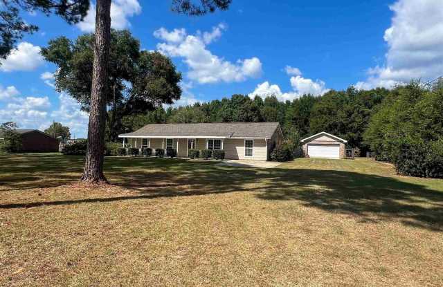 420 E Ten Mile Rd - 420 East 10 Mile Road, Gonzalez, FL 32534