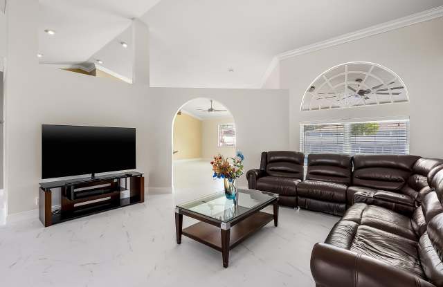 2962 SW Coastal Terrace Gallery 4