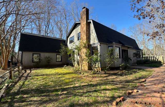 Stunning 5 Bedroom Home in Chapel Hill on 5 Acres! - 6021 New Jericho Road, Orange County, NC 27516