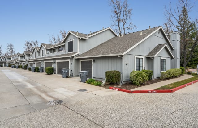Woodstream Townhomes Gallery 4