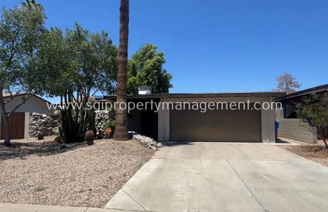 1118 W Muriel Dr photos photos