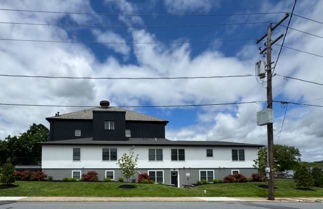 202 Center Street - 202 Center Street, Stockertown, PA 18083