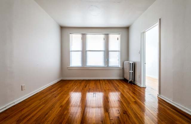 2900 E 91st Street Apartments Gallery 4