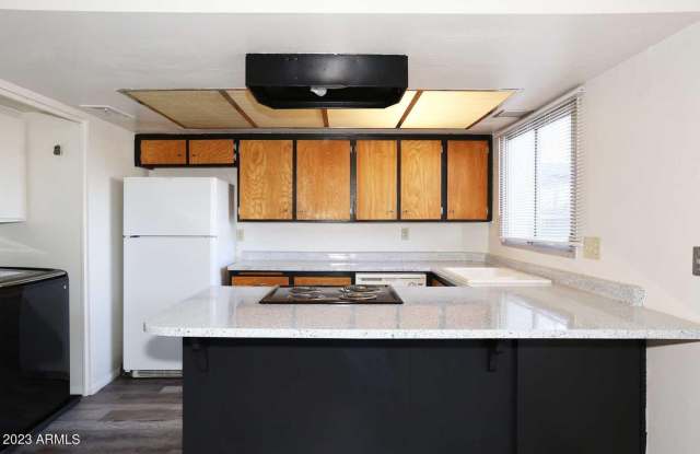 Gorgeous 4-bedroom, 3-bath townhouse near ASU Tempe Gallery 4