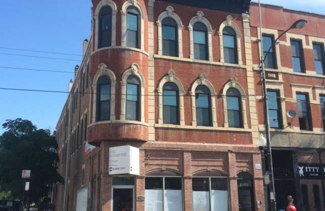 1044 West 18th Street Gallery 3