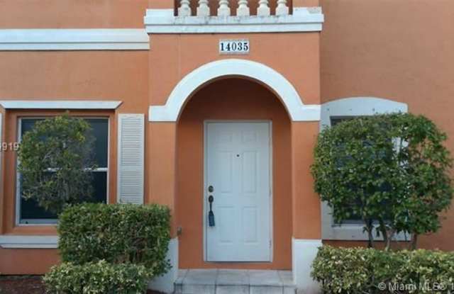 14035 SW 49th St  #5 - 14035 Southwest 49th Street, Kendale Lakes, FL 33175