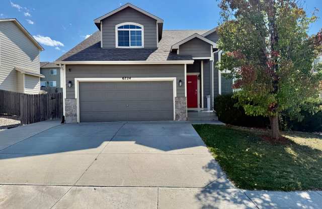 Spacious 4-Bedroom Home with Main level Living photos photos