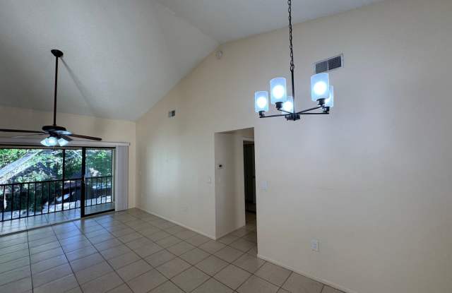 Spacious 2 bedroom/ 2 bathroom condo in Sarasota photos photos