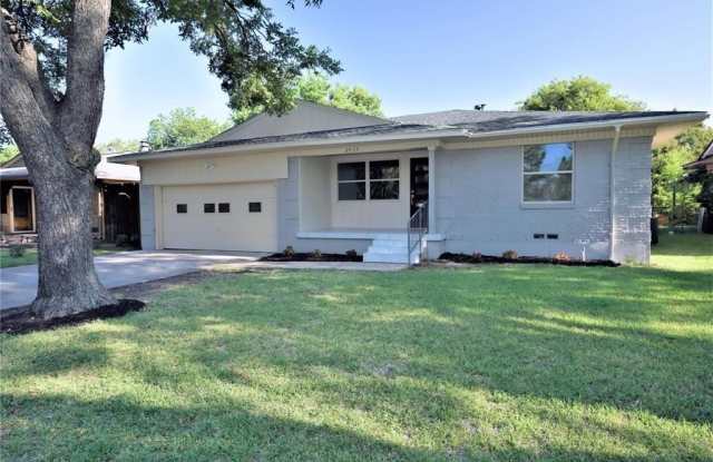 2435 Hillsboro Avenue - 2435 Hillsboro Avenue, Dallas, TX 75228