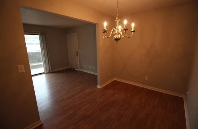 107 Thornwell Ct Apt B Gallery 3