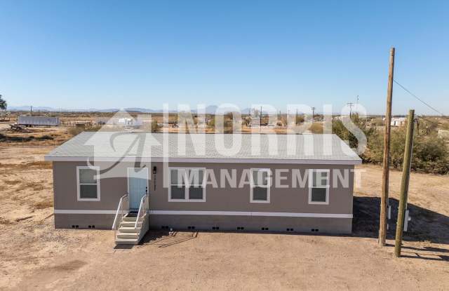 Great Opportunity to Live Close to Town in the Country Gallery 4