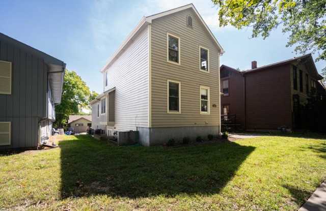 1216 Tennessee Street-A Gallery 2