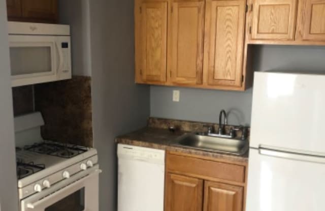 28 Clark St - 28 Clark St, Lodi, NJ 07644