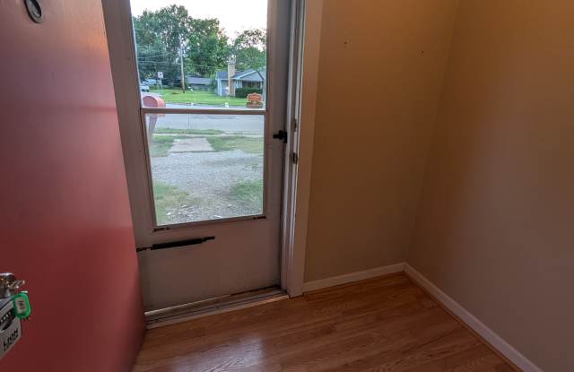 2602 SW Washburn Avenue - 1 photos photos
