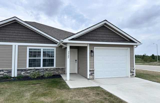 3 Bed | 2 Bath | 1 Car Garage Single Level Duplex in Kansas City w/ Move In Special (First Month Free) Gallery 3