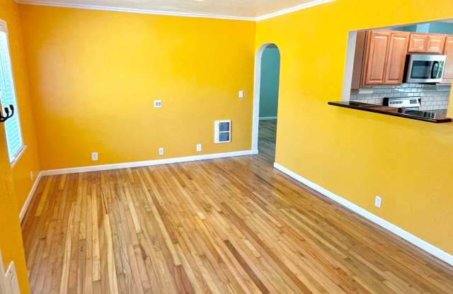 12542 SE Tibbetts St. Gallery 2