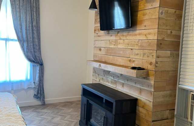 Central Location Beautiful Remodel apartments complex photos photos