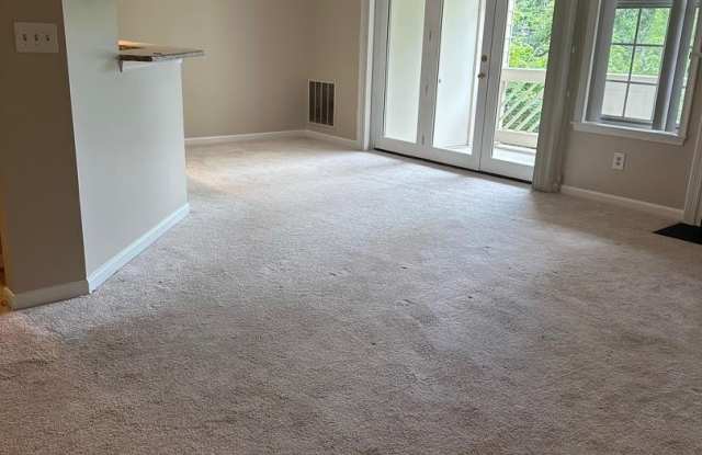 1324-D GARDEN WALL CIR #306 - 1324 Garden Wall Circle, Reston, VA 20194