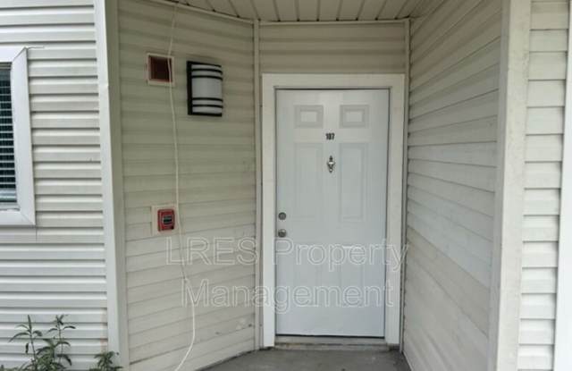 2560 Woodgate Blvd. - 2560 Woodgate Boulevard, Orlando, FL 32822 2560 Woodgate Blvd. - 2560 Woodgate Boulevard, Orlando, FL 32822