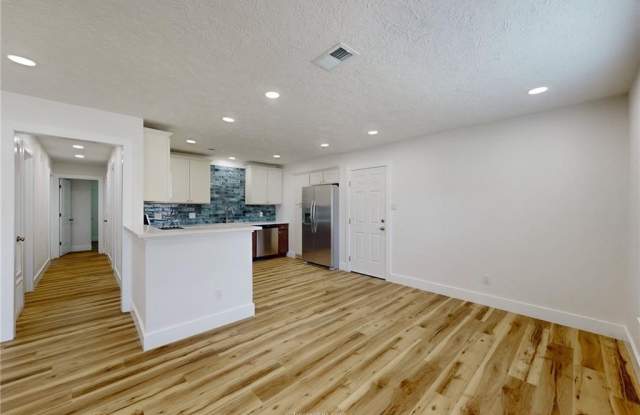 1012 San Saba Drive Gallery 2