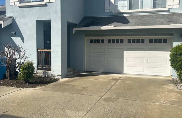 $3695.00 - Executive 3 Beds/ 2.5 Baths Beautiful Home photos photos