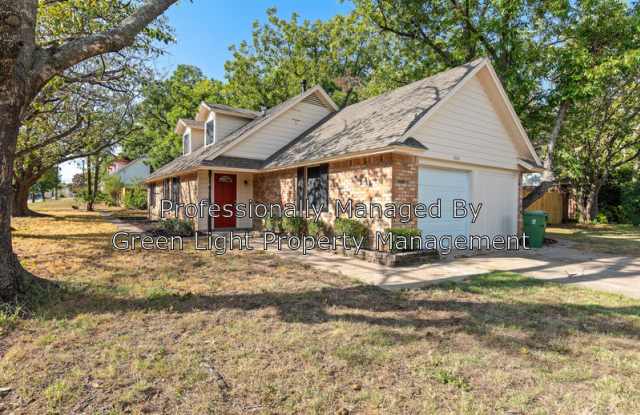 1700 Foster Dr - 1700 Foster Drive, Arlington, TX 76012