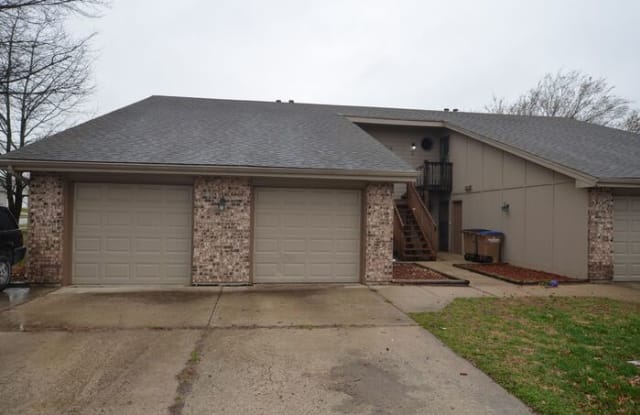 404 Sky Vue Drive - 404 Sky Vue Dr, Raymore, MO 64083