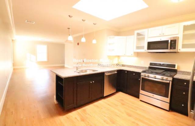 286 Main St. - 286 Main Street, Woburn, MA 01801