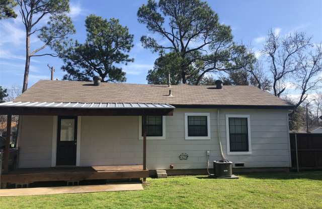 2219 Fowler Dr Gallery 3