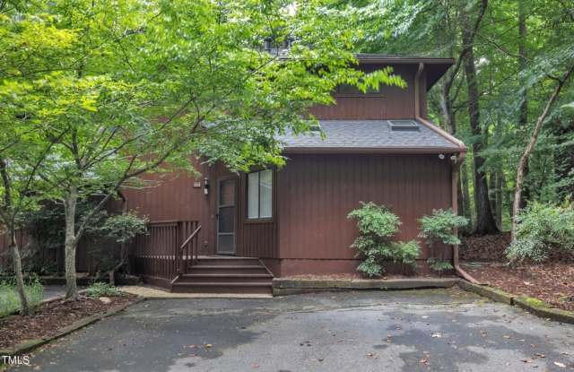 Spacious and Renovated 3BR Townhome in Chapel Hill photos photos