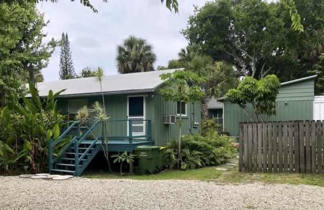 1395 40th Street - B - 1395 40th Street, Sarasota County, FL 34234
