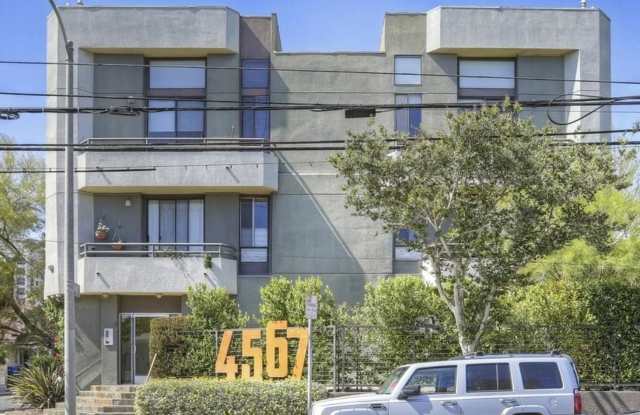 Charming 2BR Condo in Los Angeles Gallery 1