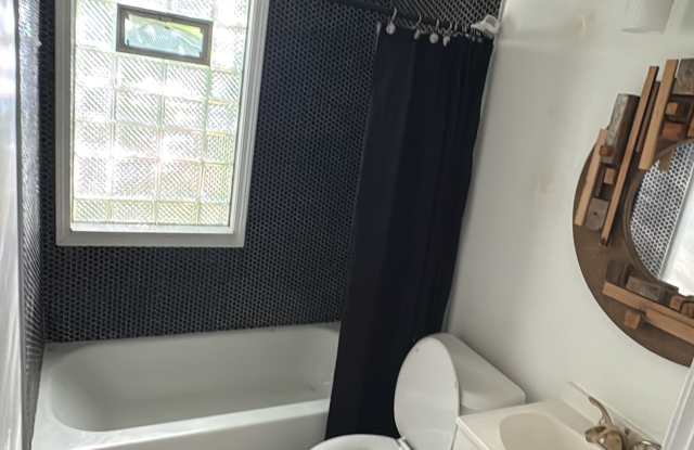 18470 Grandville Avenue Gallery 3