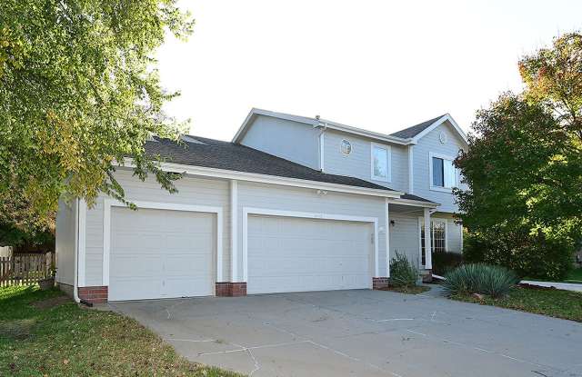Spacious Four Bedroom Available Now! Gallery 3