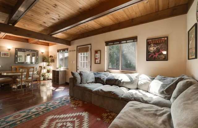 CHARMING ALTA HOUSE Gallery 4