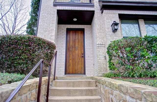 3824 Travis Street Gallery 2